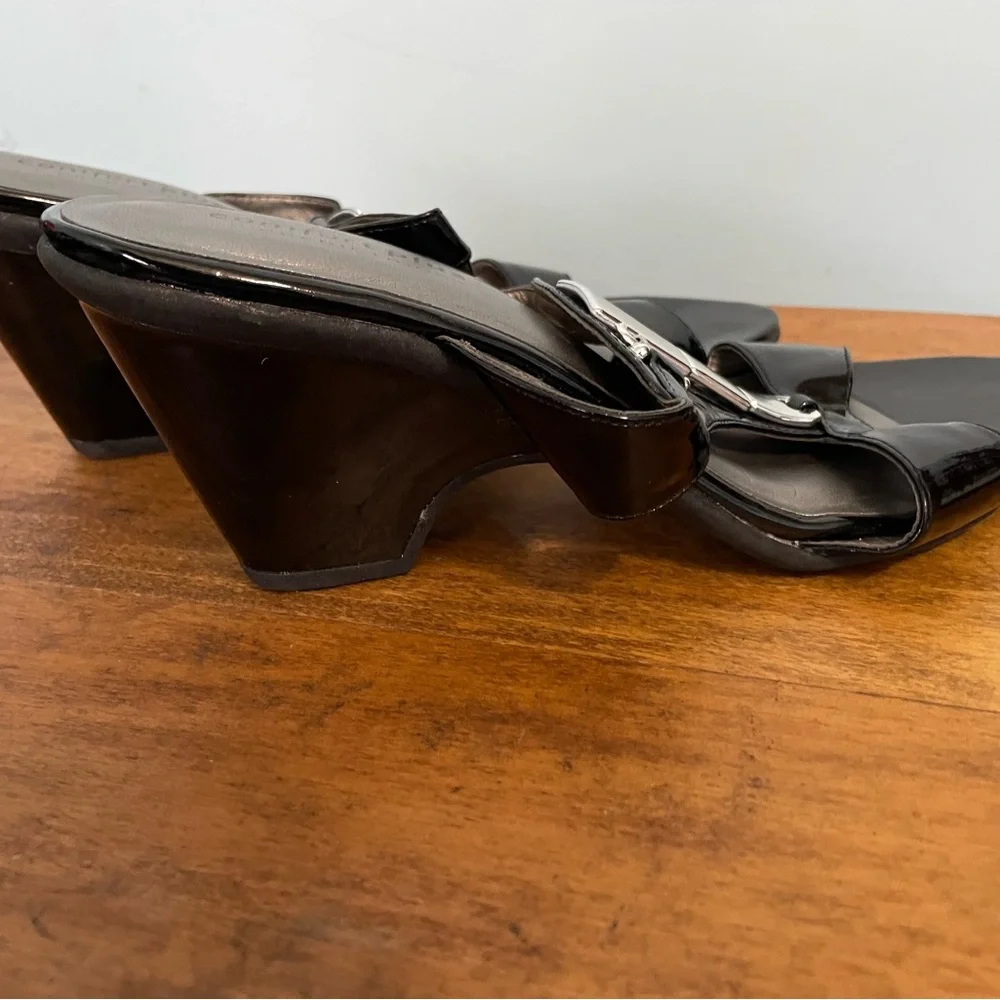 Comfort Plus Black Mirror Accent Sandals